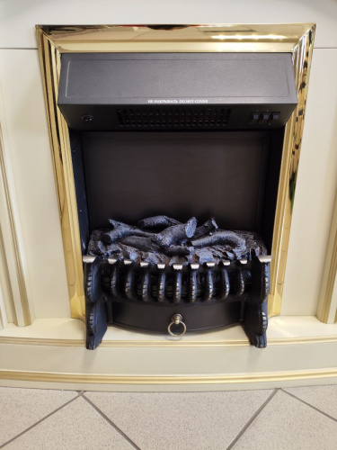 Комплект Портал RockWood Kadriorg Classic слоновая кость, золотая патина + Очаг Royal Flame Fobos FX